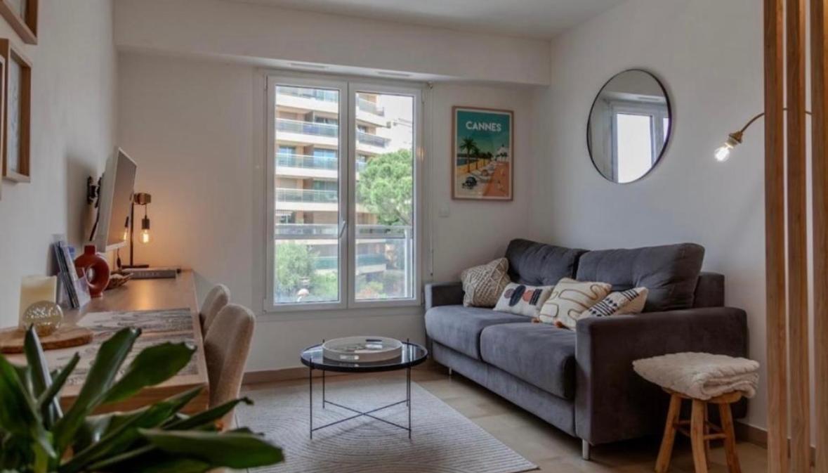 Lumineux A 2 Mn A Pied De La Apartamento *